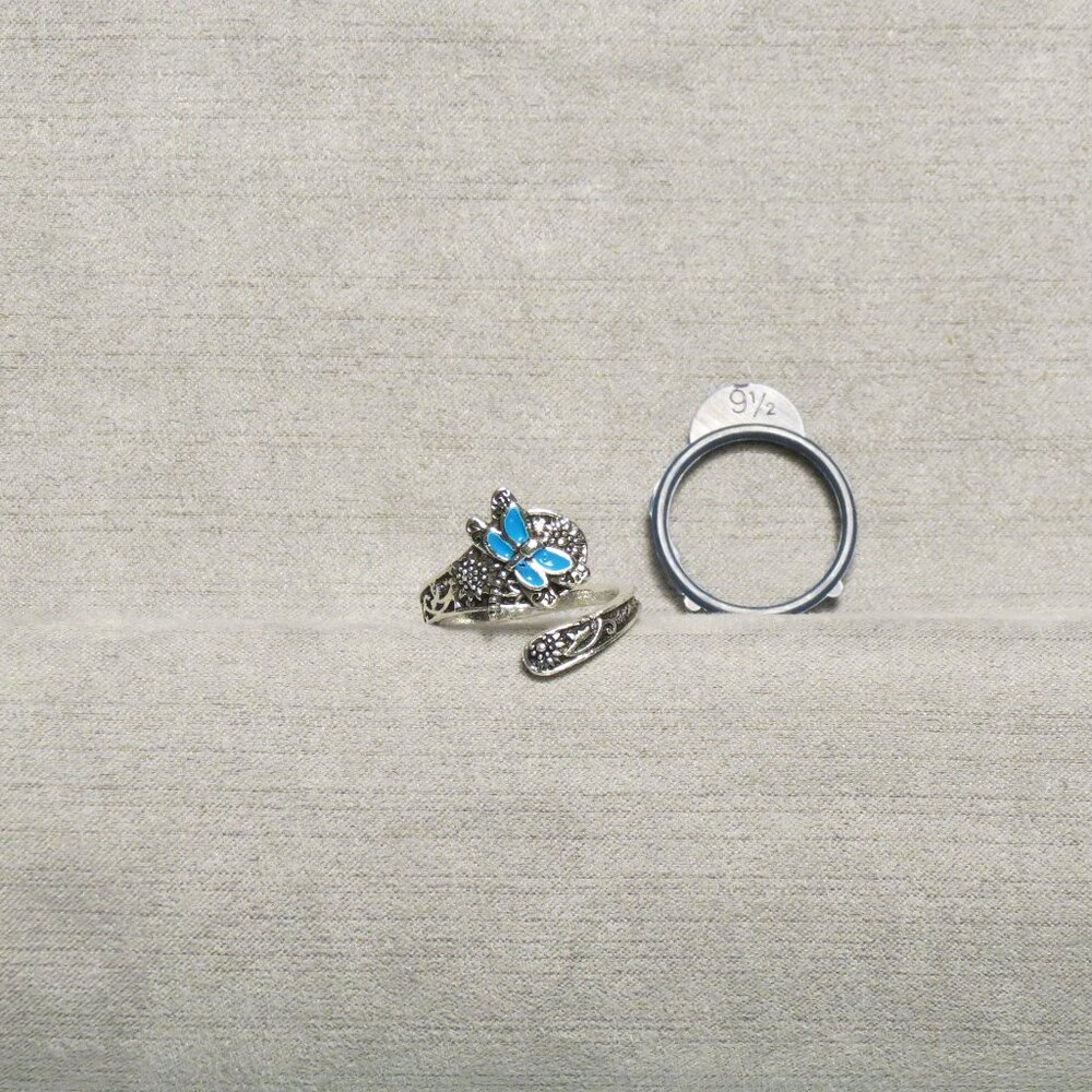 Silver-Toned Adjustable Wrap Ring with Dragonfly and Turquoise Enamel Paint